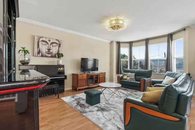 Beautiful 2BR in Silver Terrace