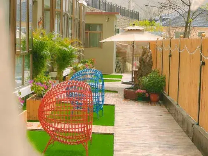 Chinese Courtyard