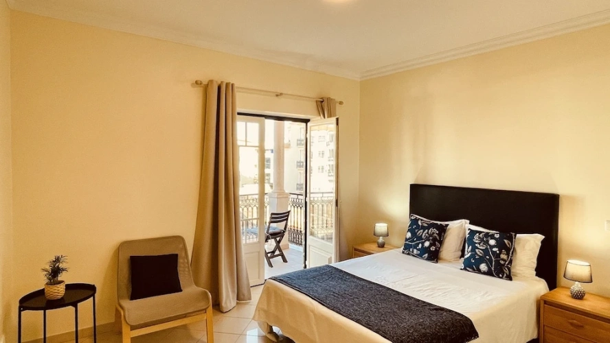 2 Bedrooms Apartment with balcony and with sea view