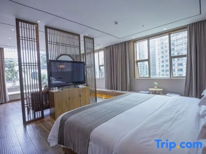 Double Suite