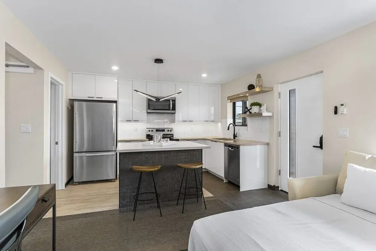 Kramers Midtown