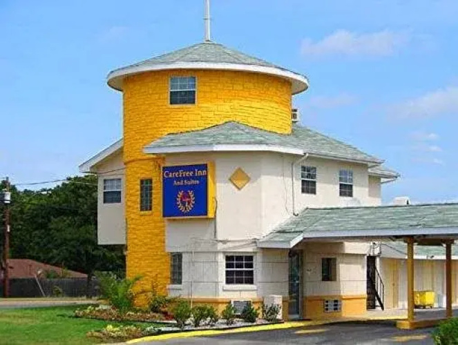 Carefree Inn  Suites Westend Area