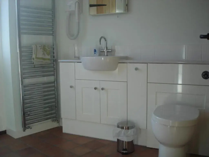 Kwerky Cottage