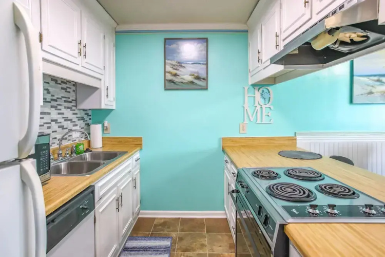 Private Pool-view Balcony: Myrtle Beach Condo!