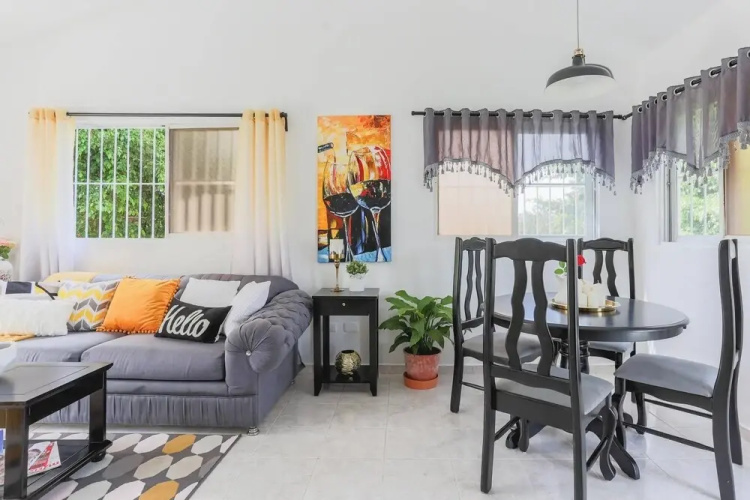 Calm, Beauty, and Coziness in a Centric Apartment