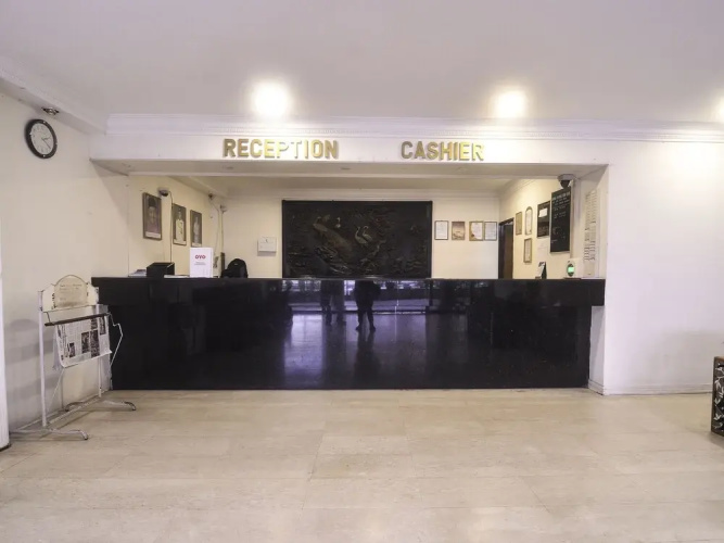 OYO 11342 Liwah Hotel