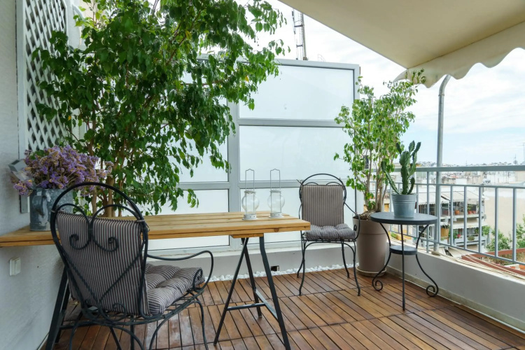 Small & cosy with Acropolis & Lycabettus view