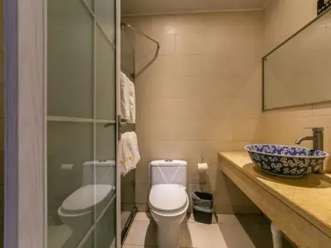 Xiangru Chain Hotel (Shanghai Caogen