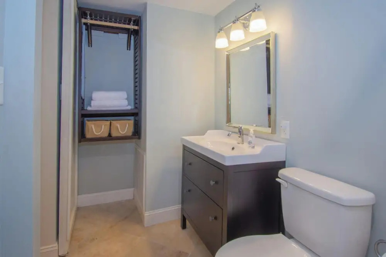 511 Sunsuite - Charming Studio, Sleeps 4