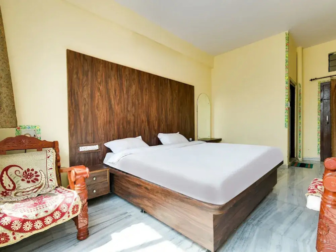 SPOT ON 36985 Praful Palaces