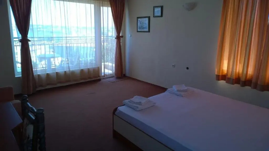Elinor Guest House