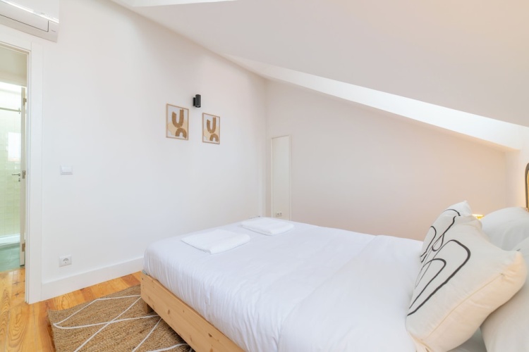 2 Bedrooms Deluxe Duplex Apartment