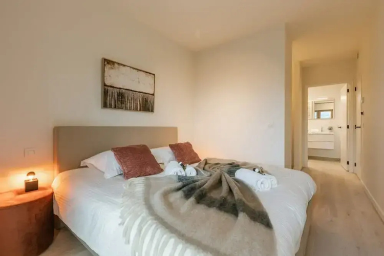 Beautiful Apartment With Terrace and Parking