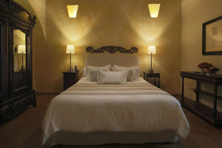Casa del Arzobispado Hotel