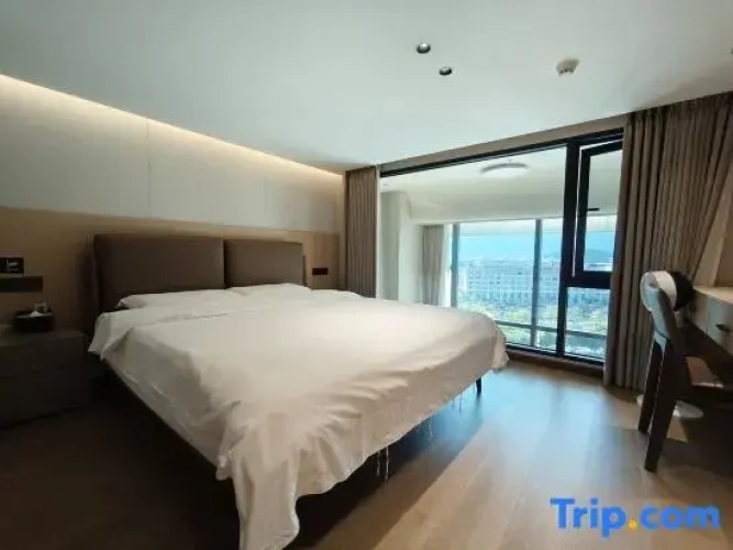 2 Bedrooms Family Duplex Suite with lake view