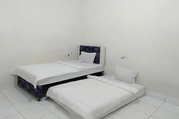 Economy Twin room