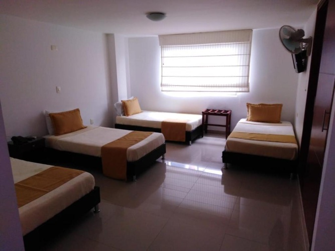 Standard Triple room