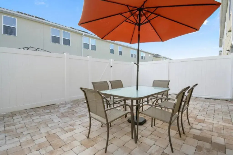 Four Bedrooms Townhome 5120