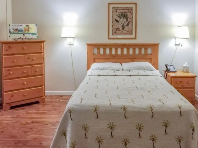 Tequesta Palms Inn
