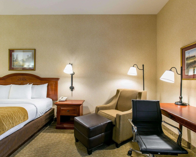 Comfort Inn Warrensburg Station