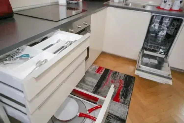 Stylish Apartment A Few Steps From Metro