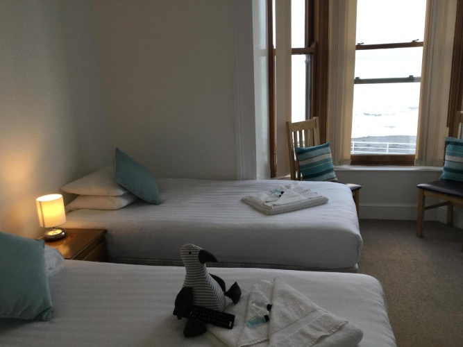 Standard Twin room with sea view