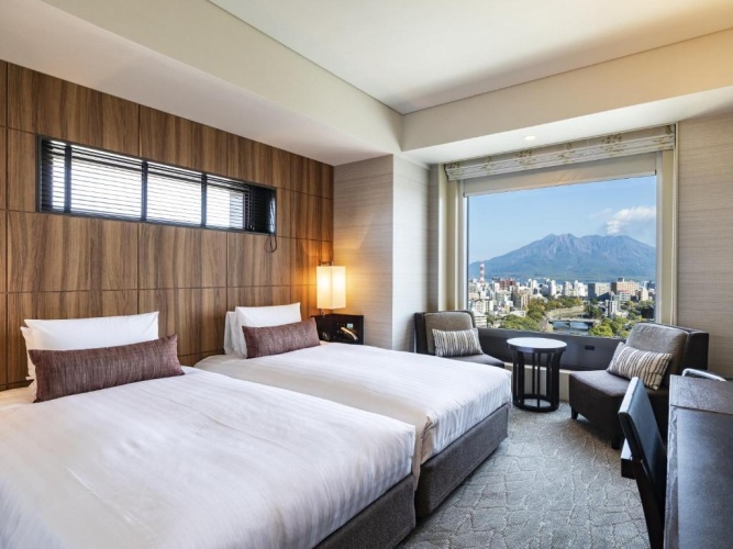 Twin room with Sakurajima view