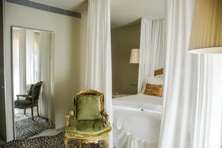 Prestige Single room