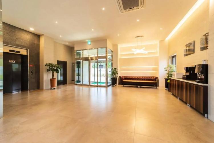 CozyCove Boutique Hotel