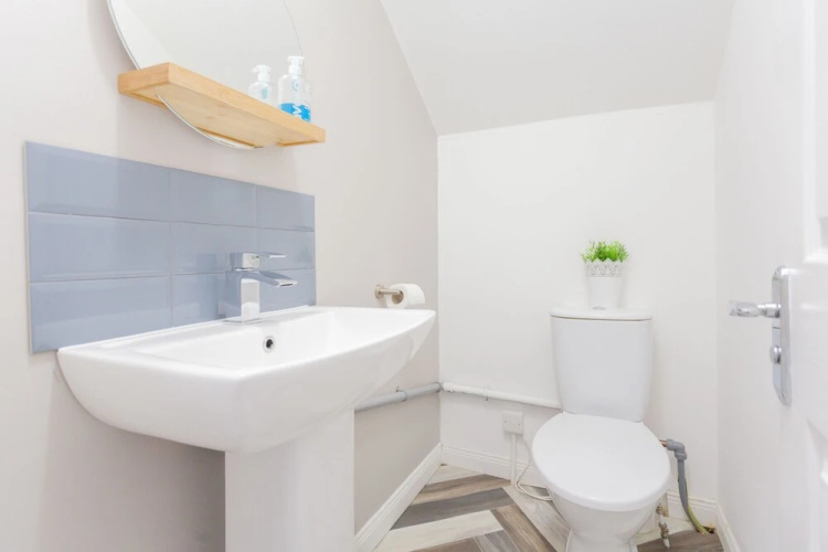 92 Templemore Ave Guest house