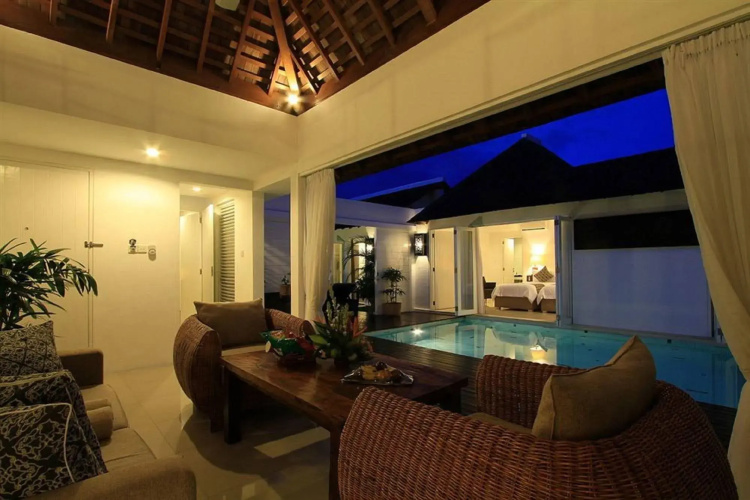 The Kanjeng Suites Villas Seminyak