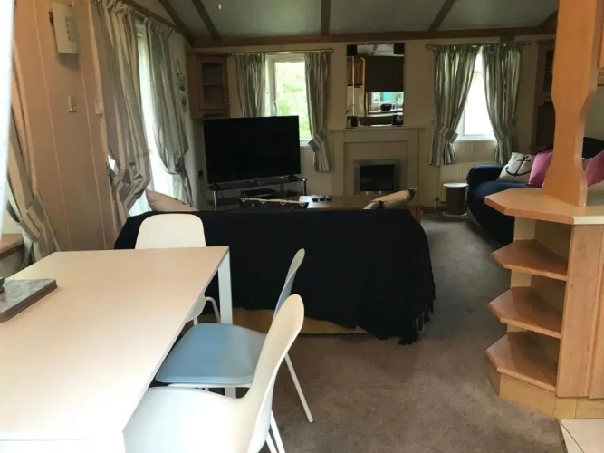 3 Bedrooms Standard Family room