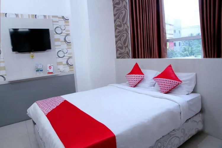OYO 861 R Four Hotel