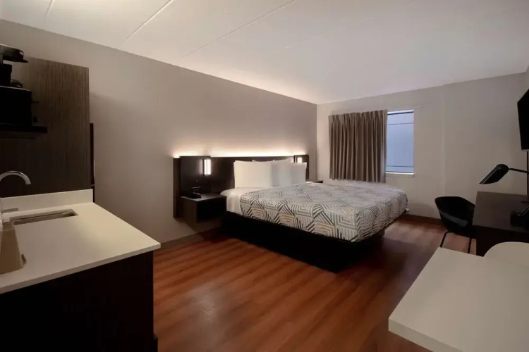 Studio 6 Merrillville, IN