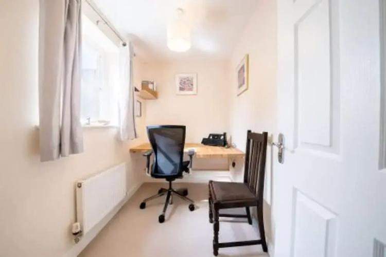 Host Stay Sparrow Cottage
