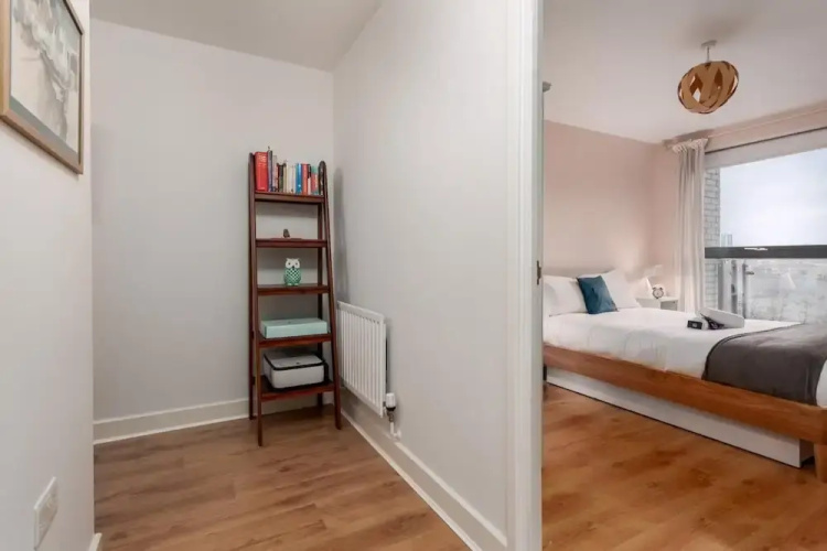 Bright and Stylish Kennington Gem