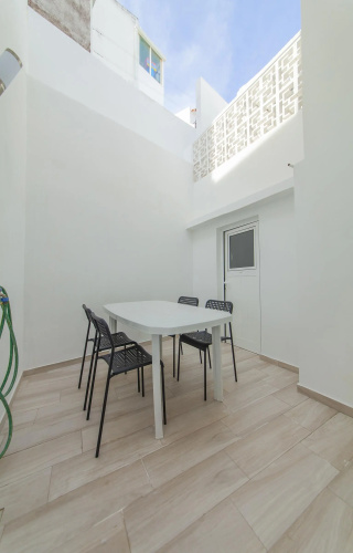 B21 - Oliveira Cozy Flat