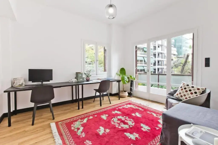 110m² art & tech flat, perfect for digital nomads