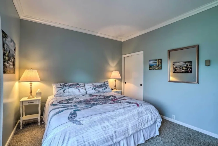 2 Bedrooms Apartment