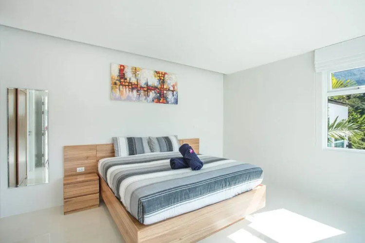 Elegant Designer 4BR Pool Villa Skylight