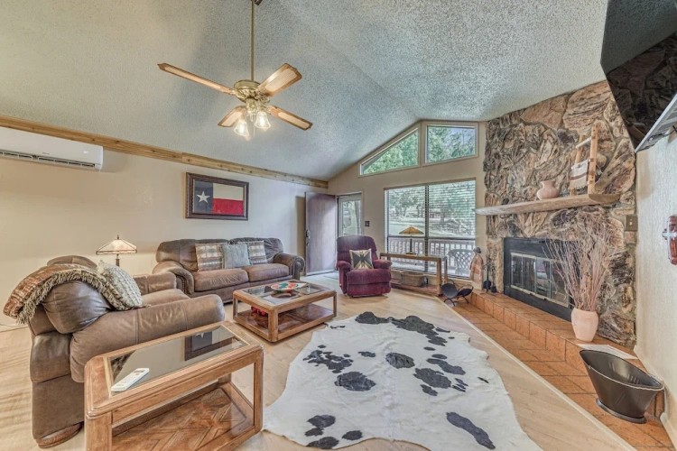 2 Bedrooms Cottage