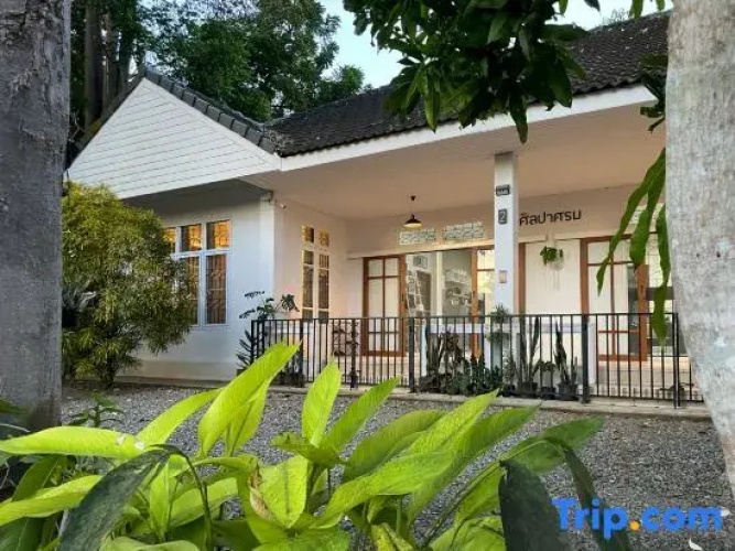 Silpasom ARTstay Suratthani