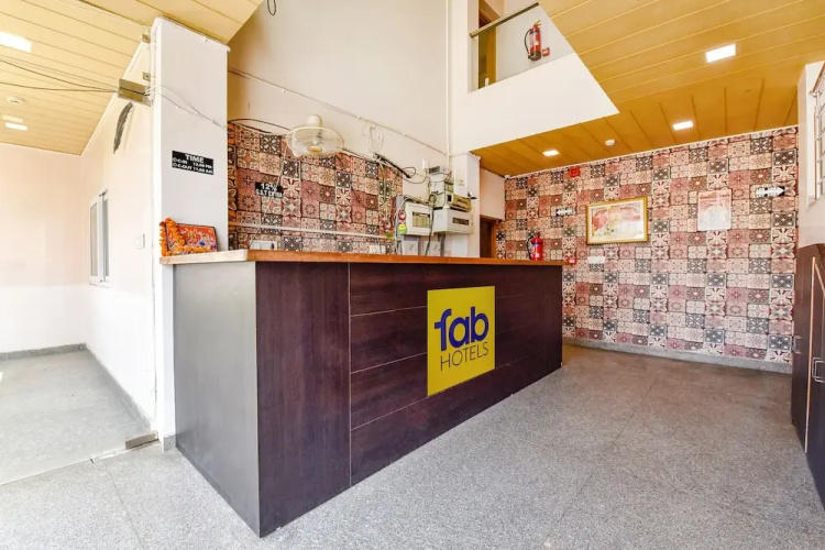 Fabhotel Bhanwar Niwas