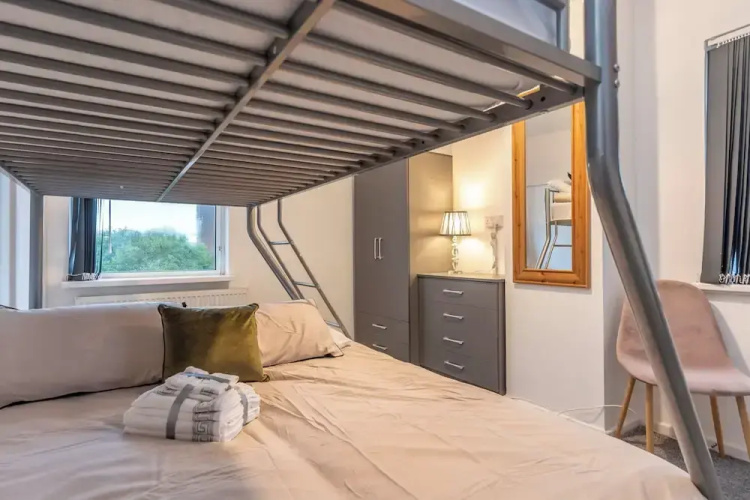 Beautiful 3-bed House in Bristol