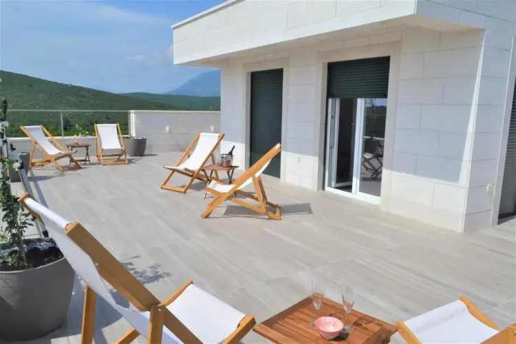 Sea view villa with a pool-3 apartments