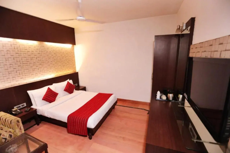 Hotel Panickers Residency