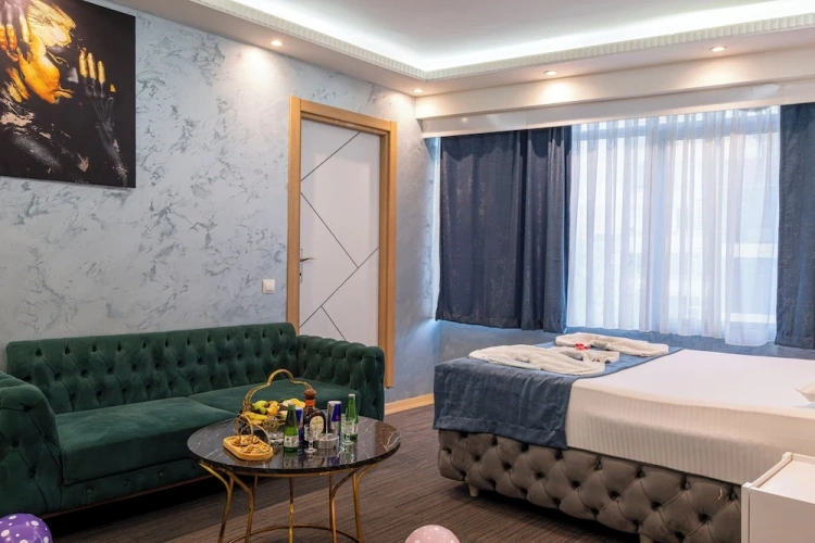 Deluxe Suite