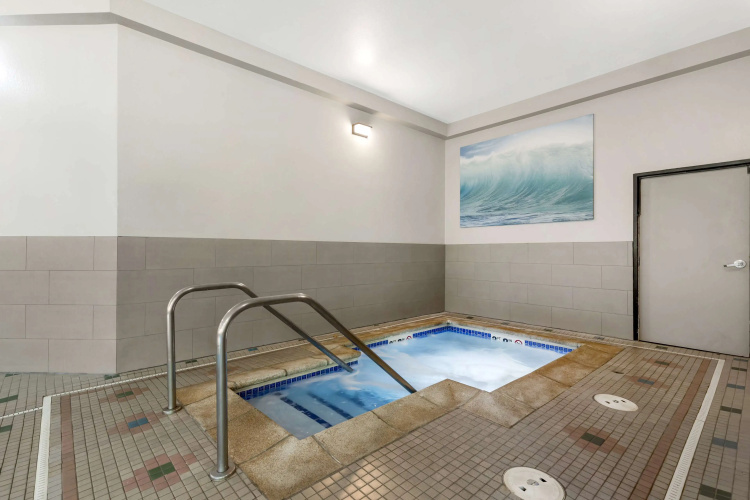 Best Western Plus Des Moines West Inn & Suites photo 22