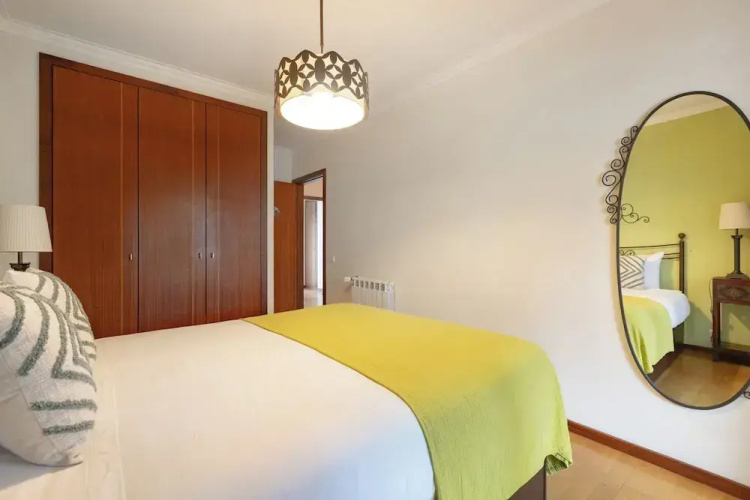 Espinho Retreat with Balcony