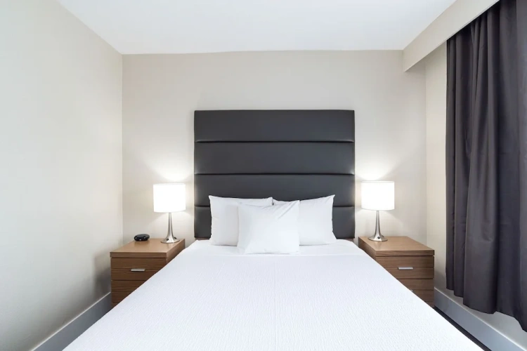Standard Double Suite